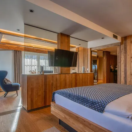 Maximilian 4* Oberammergau