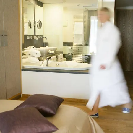 Hotell Maximilian 5*