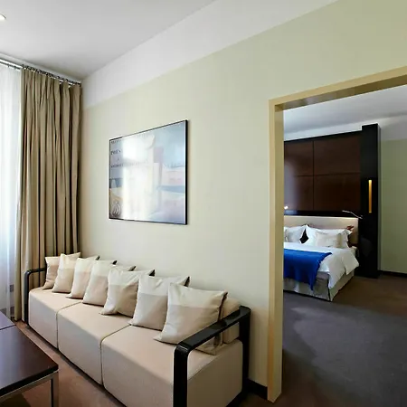 Hotel Maximilian 4*